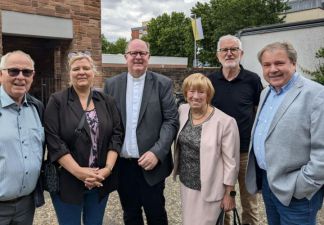Foto: nab
Bei der Josefskerb wurde auch über die Zukunft des Kirchorts gesprochen: St. Josef soll künftig eine neue Rolle im katholischen Gemeindeleben Flörsheims übernehmen.