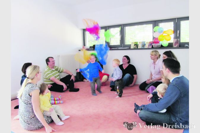 Im Musikgarten mit Andrea Rauch können Eltern und Kinder schon ganz früh Erfahrungen mit Musik machen.