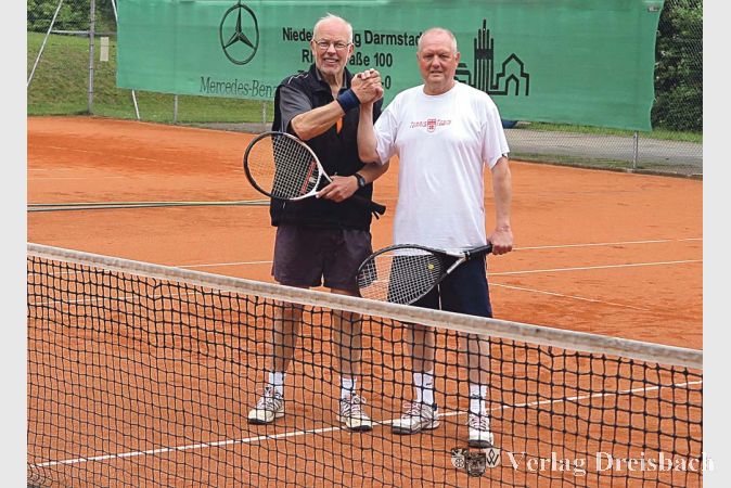 Eric Eichberger (l.) und Karl-Heinz Emig freuen sich über ihren klaren Erfolg in Arheilgen.
(Foto: privat)
