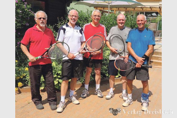 Mit einem Remis auf Platz vier &ndash; die Herren 60 der SV 07 (v.l.): Rolf Th&ouml;ne, Eric Eichberger, Gunter Hinkel, Karl Heinz Emig und Udo Reinheimer.?(Foto: SV 07)

&nbsp;