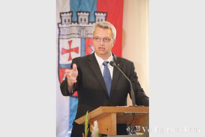 Dirk Westedt will die Stadt mit der Hilfe seiner pers&ouml;nlichen St&auml;rken f&uuml;hren. Die sieht er in seiner Erfahrung, Teamf&auml;higkeit und Geduld.

&nbsp;