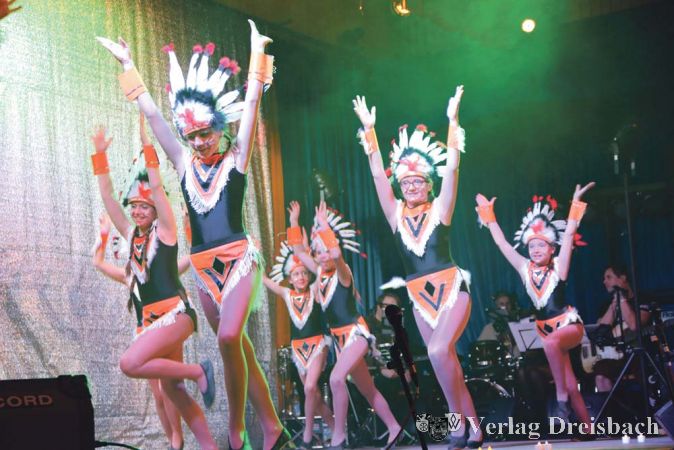 Als &bdquo;Indianer&ldquo; kam das Mini-Ballett der Harmonie Wicker in diesem Jahr auf die B&uuml;hne.&nbsp;&nbsp; &nbsp;?(Fotos: A. Kreusch)

&nbsp;