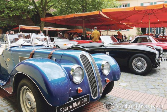 Der Sbarro BMW 328: Eine handgefertigte Replik eines BMW-Klassikers, die selbst schon in den 70er Jahren in der Werkstatt von Franco Sbarro entstand.
Der Mopetta ist ein einsitziges Dreirad mit einem 50 cm3-Motor, das von Egon Br&uuml;tsch in den 50ern entwickelt wurde. Insgesamt wurden 14 Fahrzeuge gebaut, 5 blieben erhalten.

&nbsp;