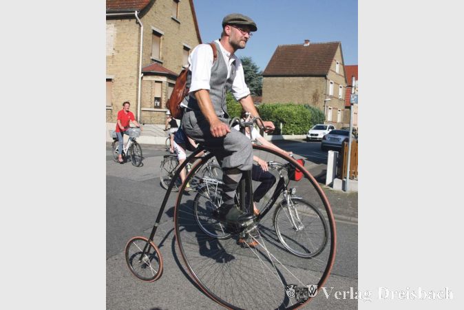 Alle Kilometer, die von registrierten Bischofsheimern auf dem Rad zur&uuml;ckgelegt werden, werden am Ende addiert &ndash; auch die auf dem Hochrad gefahrenen Kilometer z&auml;hlen.