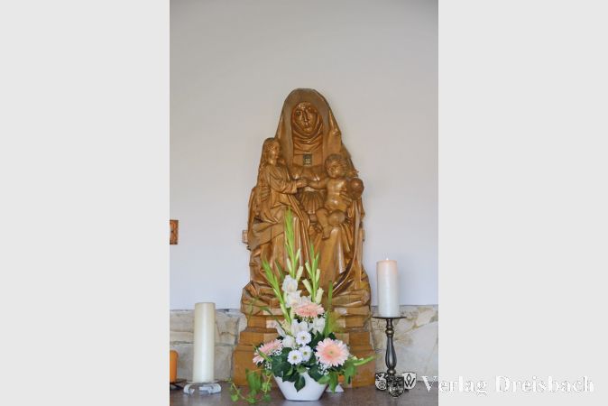Figur der Hl. Anna in der Annakapelle.