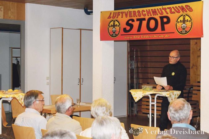 Frank Wolf zog im Rahmen des Jubil&auml;umstreffens der Eddersheimer &bdquo;B&uuml;rgerinitiative f&uuml;r Umweltschutz&ldquo; angesichts der erzielten Erfolge durchaus zufrieden Bilanz.
(Foto: A. No&eacute;)