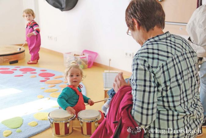 Selbst die Kleinsten f&uuml;hlen sich im Musikraum der neuen Kindertagesst&auml;tte &bdquo;SchokoLaden&ldquo; schon sehr wohl.