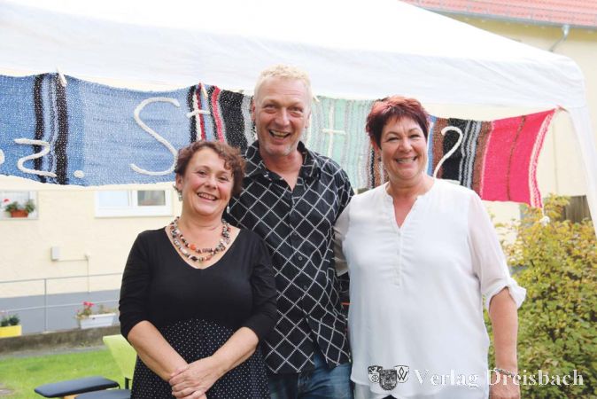 Yvonne Buelter, Eberhardt Roth und Yvonne H&ouml;hl (von links) bilden das in der Siedlung sehr beliebte Team des Hattersheimer Stadtteilb&uuml;ros.&nbsp;&nbsp; &nbsp;
(Fotos: A. Kreusch)

&nbsp;