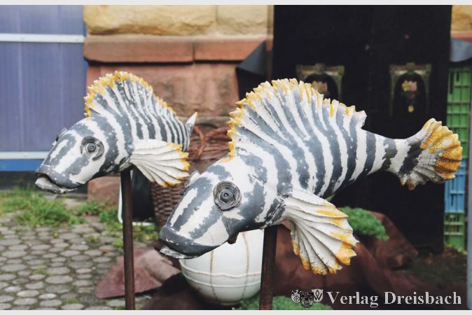 Auch Gartendekorationen fand man auf dem Fl&ouml;rsheimer T&ouml;pfermarkt.