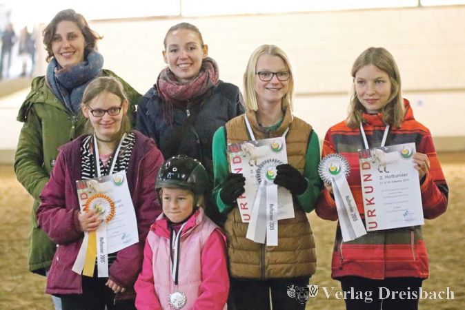 In der F&uuml;hrz&uuml;gelklasse gingen Kinder ab drei Jahren aus dem Bambini-Club, der Pferde-Bande und dem Heilp&auml;dagogischen Reiten und Voltigieren an den Start.
(Fotos: RSG)