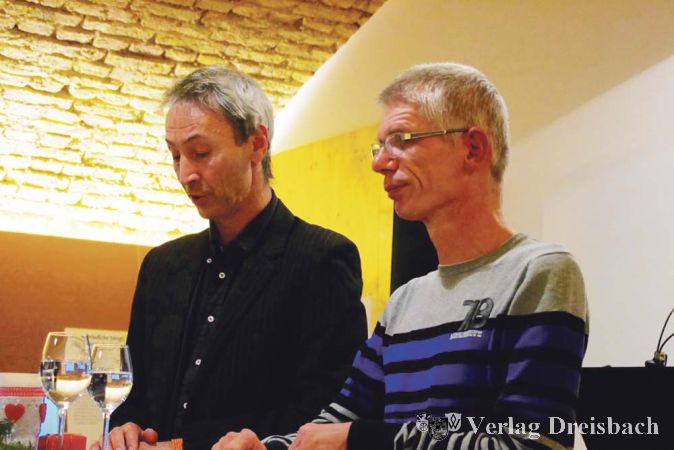 Armin Nufer und Michael Wendt faszinierten die anwesenden Besucher mit ihrer Vorlesekunst.
(Fotos: privat)