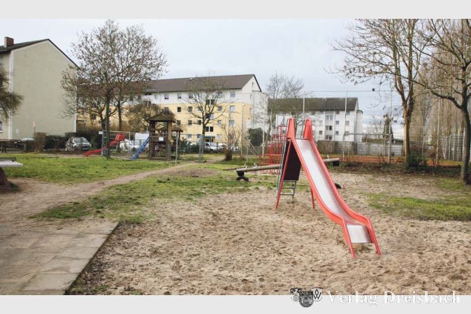 Neues Zielobjekt: Der Spielplatzverein hat sich die Anlage in der Wiesbadener Stra&szlig;e aus drei Optionen ausgew&auml;hlt.
(gus/Fotos: Steinacker)