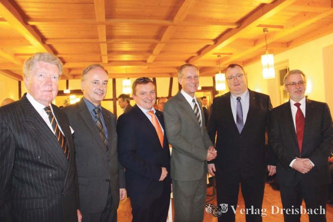 Günter Tannenberger, Wolfgang Kollmeier, Michael Minnert, Axel Wintermeyer, Klaus Schindling und Michael Gahler (von links) sehen den anstehenden Wahlen zuversichtlich entgegen.
(Fotos: A. Kreusch)
