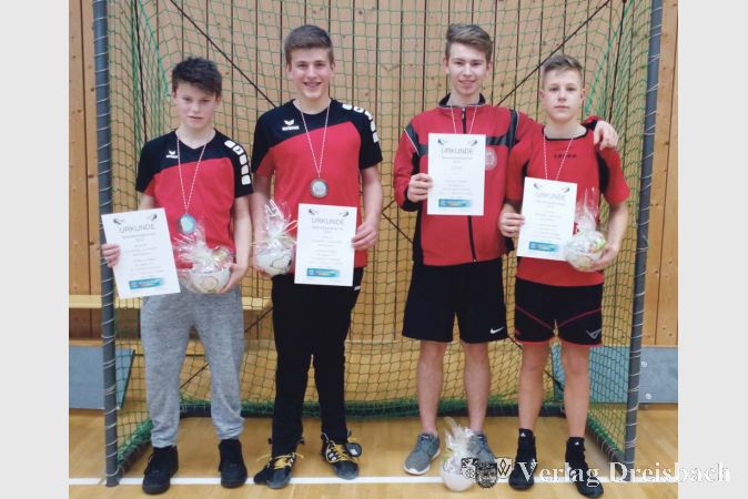 Beide U17-Nachwuchsteams der RSG schafften es als Zweiter und Dritter der Bezirksmeisterschaften auf das Podest.
(Foto: privat)