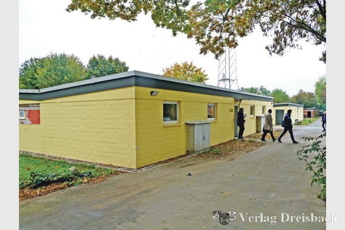 Bis zu 638 Fl&uuml;chtlinge sollen in den umgebauten Hundezwingern der ehemaligen Tierversuchsanlage im Hattersheimer Kastengrund wohnen k&ouml;nne.
(Foto: mpk)