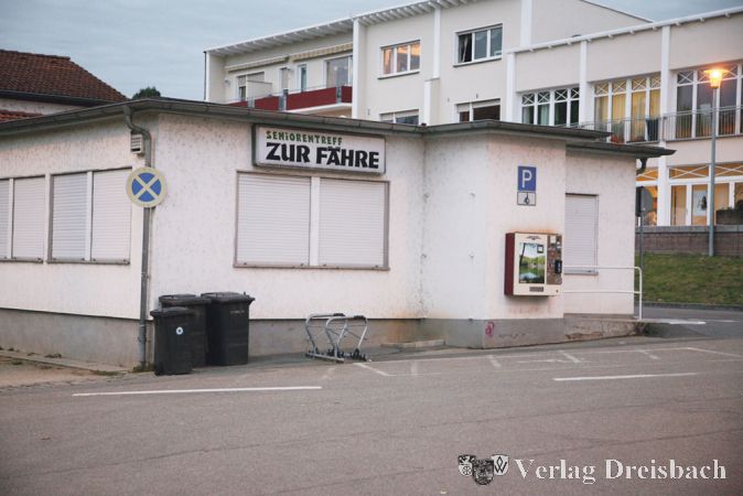 Nicht nur dem Bootshaus, auch dem Seniorentreff &bdquo;Zur F&auml;hre&ldquo; gilt das Verfahren zur Erlaubnis gastronomischer Bewirtung am Altrheinufer. Dies soll aber nicht hei&szlig;en, dass die Veranstaltungen f&uuml;r die &auml;lteren B&uuml;rger k&uuml;nftig entfallen oder eingeschr&auml;nkt werden sollen, beteuern alle Seiten.
(gus/Fotos: Steinacker)