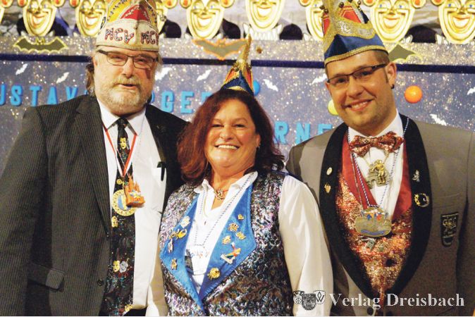 Den Brauchtumsorden erhielten beim Ordensfest des GCC (v.l.) Thomas R&uuml;ck, Claudia Fork-Meuser und Kai Simon verliehen.