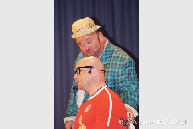 Das Mannheimer Duo Horst Siegholt und Peter Karg widmete sich den Folgen des &uuml;berm&auml;&szlig;igen Alkoholkonsums, wie er in der Fastnachtszeit nicht selten vorkommen soll.