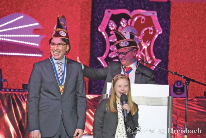 Der neue CCM-Ehrensenator Kurt Jarnagin und seine Tochter und &bdquo;Co-Pilotin&ldquo; Livia f&uuml;hlen sich in der CCM-Familie sehr wohl.

&nbsp;