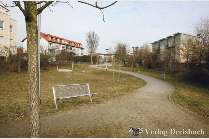 Einer für alle Kleinen: Das Spielplatzangebot in Ginsheim-Nord soll sich künftig auf diese Grünfläche zwischen Mariama-Ba und Landfrauenstraße konzentrieren. Den Gremien legte die Verwaltung nun einen Planentwurf vor.