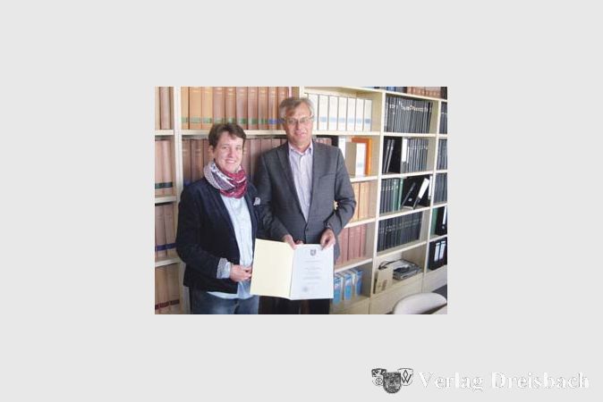 Ernennung im Amtsgericht Gro&szlig;-Gerau: Berenike Astheimer-Heger vervollst&auml;ndigt das Bischofsheimer Ortsgericht.
(Foto: privat)