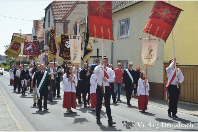 In Wicker und Weilbach wird sich an den bisherigen Fronleichnamstraditionen nichts &auml;ndern. Die beiden Kirchorte halten ihre Prozessionen weiterhin am eigentlichen Fronleichnamstag ab.