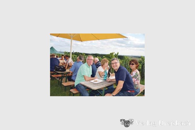 Beschaulich im Weinberg schmeckt der Wein besonders gut.

&nbsp;
