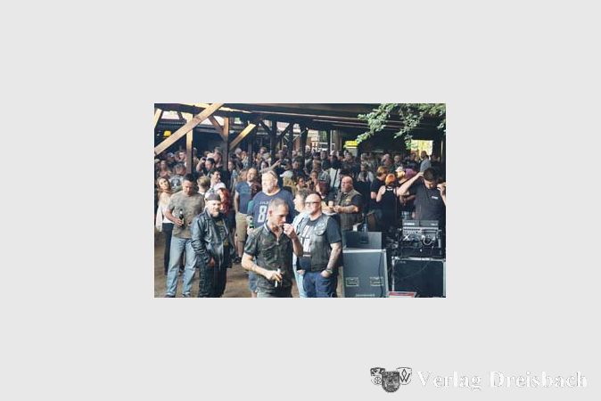 Die Geburtstagsparty des MCB auf dem Vereinsgel&auml;nde hatte Volksfestcharakter.