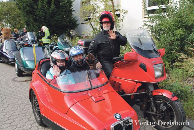 Im doppelten Sinne gespannte Vorfreude herrschte kurz vor der Abfahrt zur 24. Gespannfahrt des Antoniushaues.
(Fotos: privat)

&nbsp;