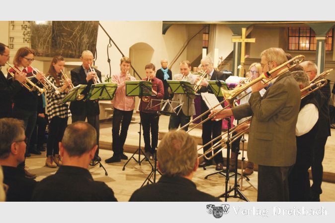 Die Einstimmung &uuml;bernahm der Evangelische Posaunenchor mit zwei St&uuml;cken.