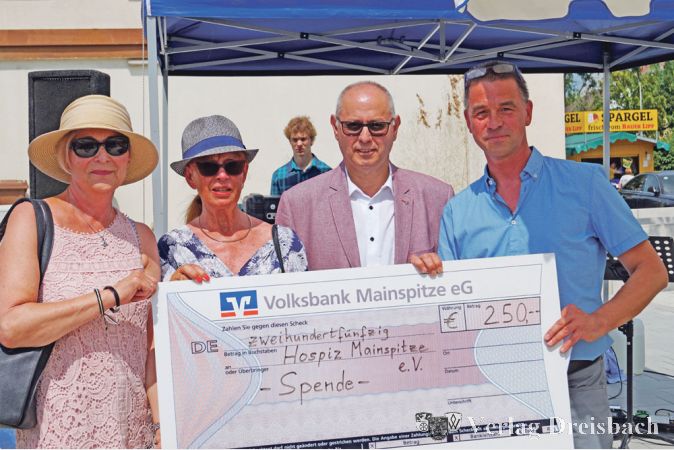 Als Ortspolitiker kann Leinz das Preisgeld nat&uuml;rlich nicht f&uuml;r sich behalten, seine Spende galt dem Hospiz-Verein.