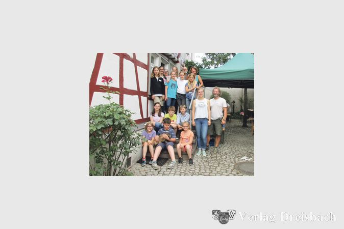 Zw&ouml;lf Teilnehmer, sechs Betreuer und einige weitere Helfer, das ergibt die Museumsspiele des HGV in der ersten Ferienwoche, an denen Kinder wie Erwachsene ihren Spa&szlig; haben.(Foto: Engert)
&nbsp;