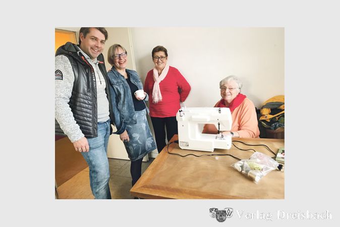 Mechthild Schmenger hat ihre Aufgabe in der N&auml;hwerkstatt gefunden.