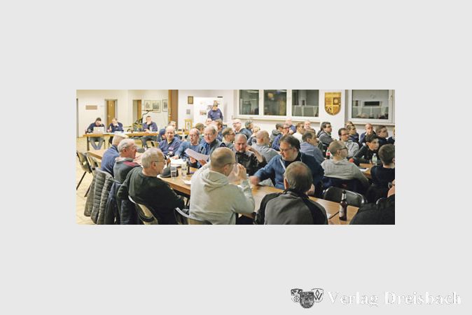 Im Feuerwehrhaus versammelten sich die Aktiven und Mitglider des Feuerwehrvereins zur allj&auml;hrlichen Jahressitzung.
(Fotos: Feuerwehr Hochheim)