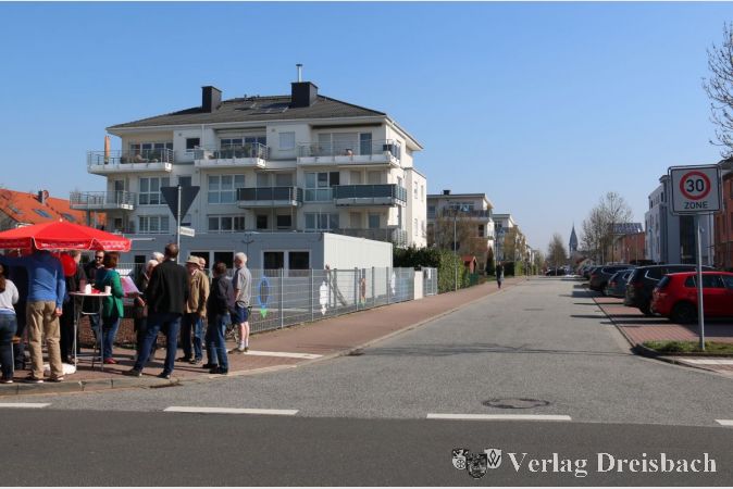 Die Weingartenstraße (hier von der Dürerstraße aus gesehen) wird viel von Schülern genutzt, die mit dem Fahrrad zur Heinrich-Böll-Schule fahren. Sie könnte zur Fahrradstraße umgewidmet werden, um deren Sicherheit zu verbessern.