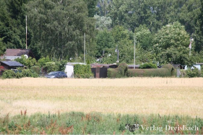 Ein Idyll besonders im Frühling und Sommer sind die Kleingärten im Bischofsheimer Mainvorland. Aber eben in einem Retentionsraum gelegen, zudem in den Anfängen ohne behördliche Genehmigung entstanden und gewachsen. Die Kuh eines möglichen Endes der privaten Gärten ist durch den Bebauungsplan zwar vom Eis, allerdings werden manche Pächter Auflagen zu erfüllen haben.