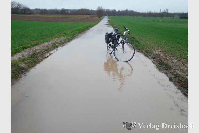 Dieser Weg ist für Nichtschwimmer ungeeignet.