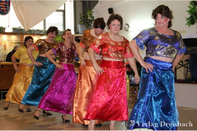 Indische Anmut und Eleganz pur direkt aus Eddersheim: die "Crazy Dancer" des GV Liederkranz-Eintracht.