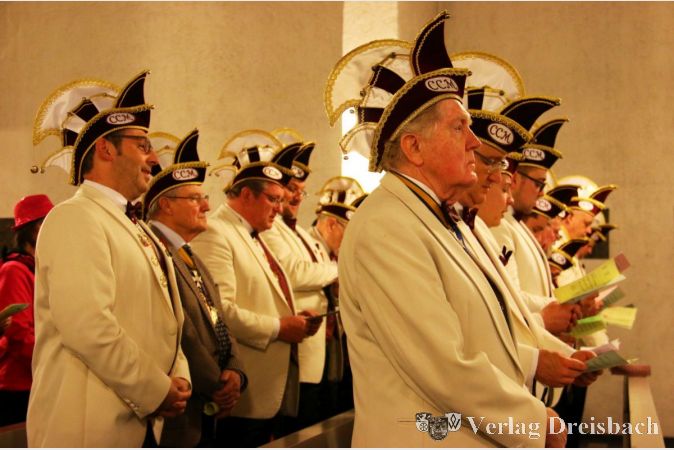 Elferräte und Ehrensenatoren des CCM nahmen am Gottesdienst teil.