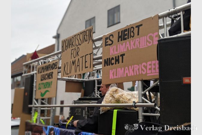 "Hogwartsstreijk för Klimatet": Die Privatgruppe Sascha Krüger betrieb Klimaaktivismus im Stile von Harry Potter.