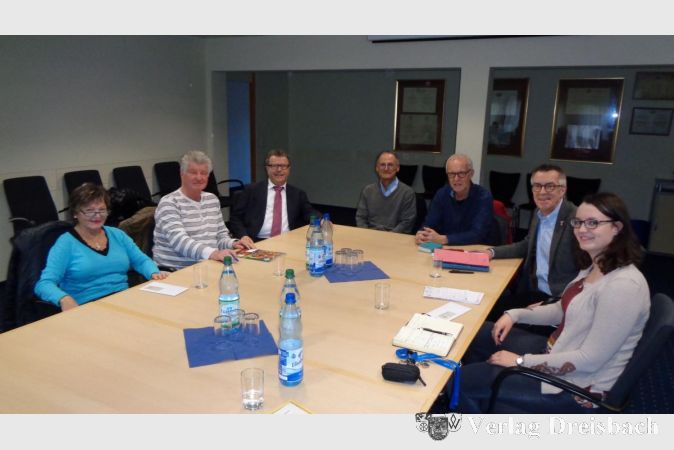 Der Erste Beigeordnete Franz Jirasek lud die Krifteler Sicherheitsberater für Senioren zu einem Treffen ins Rat- und Bürgerhaus ein..
