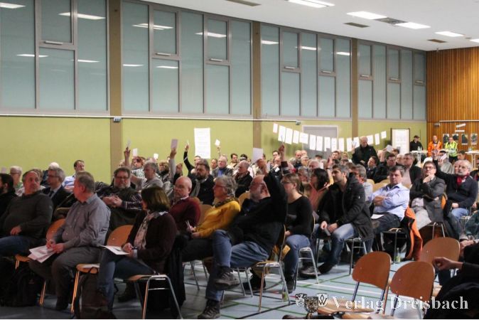 Das Publikum durfte darüber abstimmen, welchen beiden Themen die meiste Diskussionszeit zugestanden werden sollte. Man entschied sich für die Bereiche "Gesundheit" und "Alternative Deponiekapazitäten".