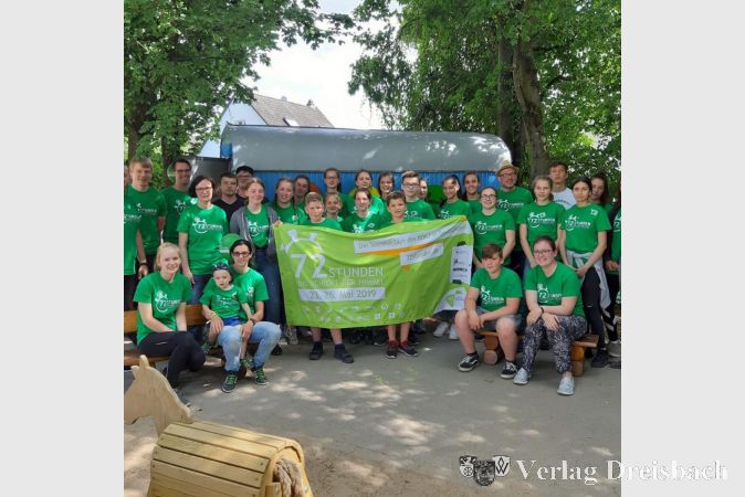 Haben vor einem Jahr das Außengelände der Kita Maria Himmelfahrt verschönert: Die Flowtown Angels Flörsheim. In diesem Jahr leisten Flörsheimer Jugendliche im Rahmen der 72-Stunden-Aktion Hilfsarbeiten rund um die Corona-Krise.