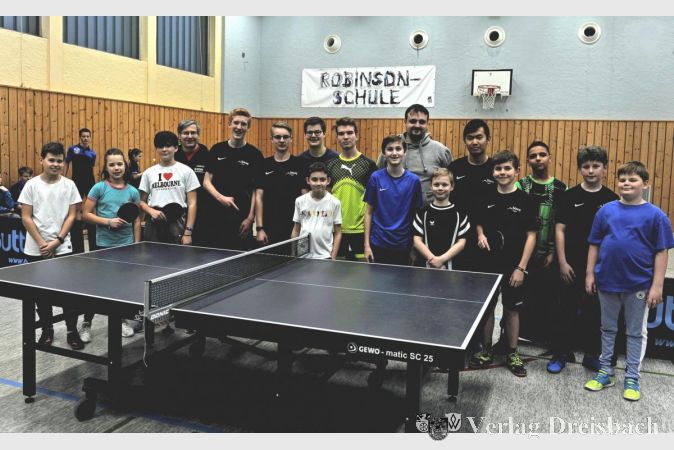 Das Foto zeigt einen Teil der Trainingsgruppe der Schüler und Jugendlichen der SG DJK Hattersheim und wurde bereits Anfang des Jahres vor den Einschränkungen aufgenommen.