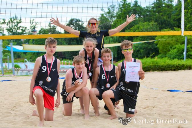 Silber gewinnt die männliche U15 bei den Hessischen Beachvolleyballmeisterschaften