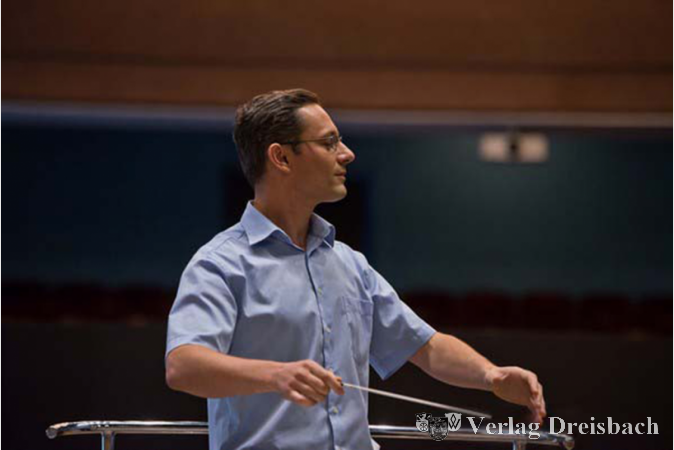 Der neue Chorleiter seit September 2019 Konstantin Karklisiyski.