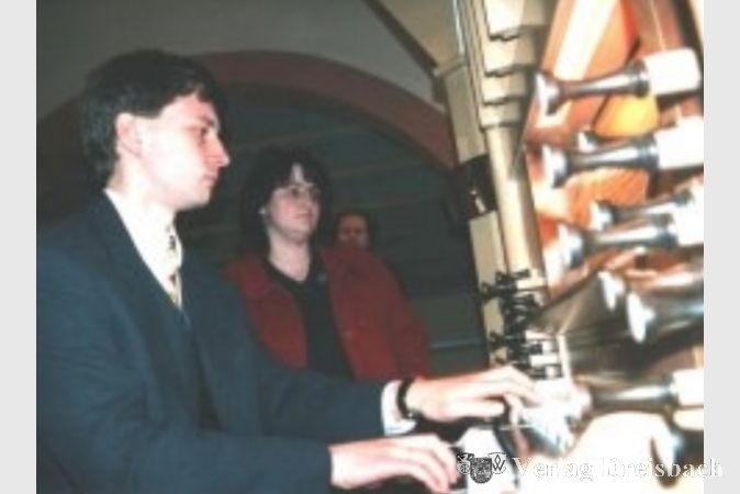 Dr. Andreas Winckler mit Ehefrau Gabriele beim Gottesdienst zur Einweihung der neuen Orgel in der Kirche St. Vitus im Februar 1996.