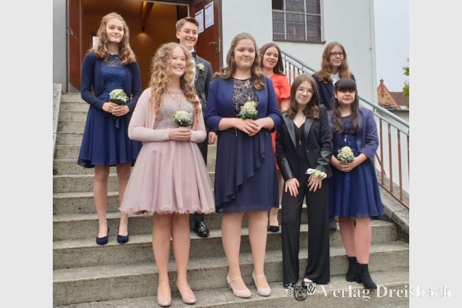Um den Hygieneregeln und Verordnungen während der Pandemie gerecht werden zu können, wurde die diesjährige Konfirmation in Hattersheim auf fünf einzelne Gottesdienste aufgeteilt.