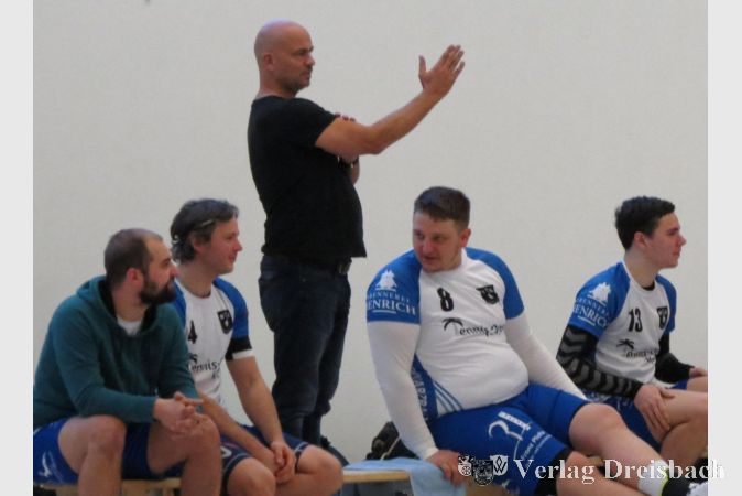 Der neue MSG-Trainer Uwe Bonewitz dirigiert noch vor der Zwangspause. Er hat nun für die nächste Saison schon zugesagt.