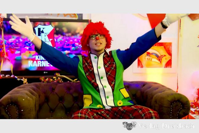 Clown Lukas-Fabian führte quietschvergnügt durch das närrische Programm.